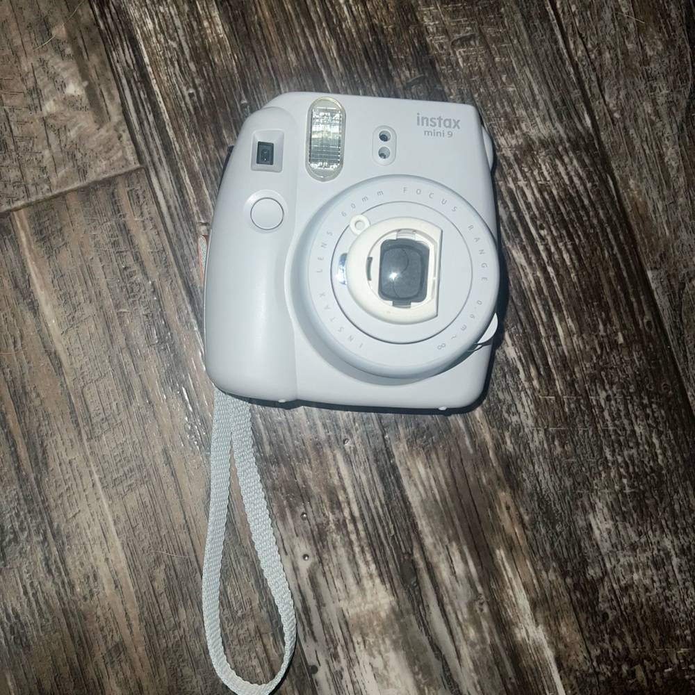 Fujifilm Instax Mini 9 Instant Camera - White
